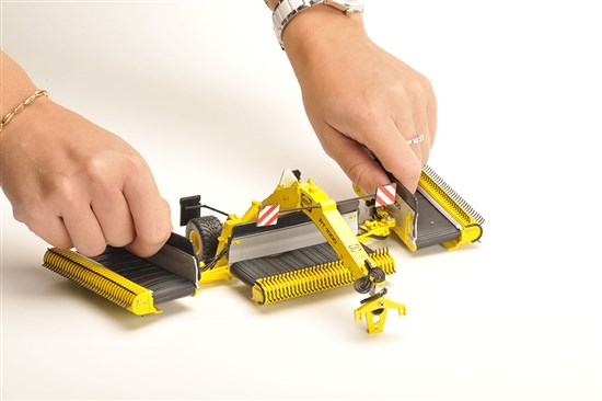 Model ROC RT1000 1:32